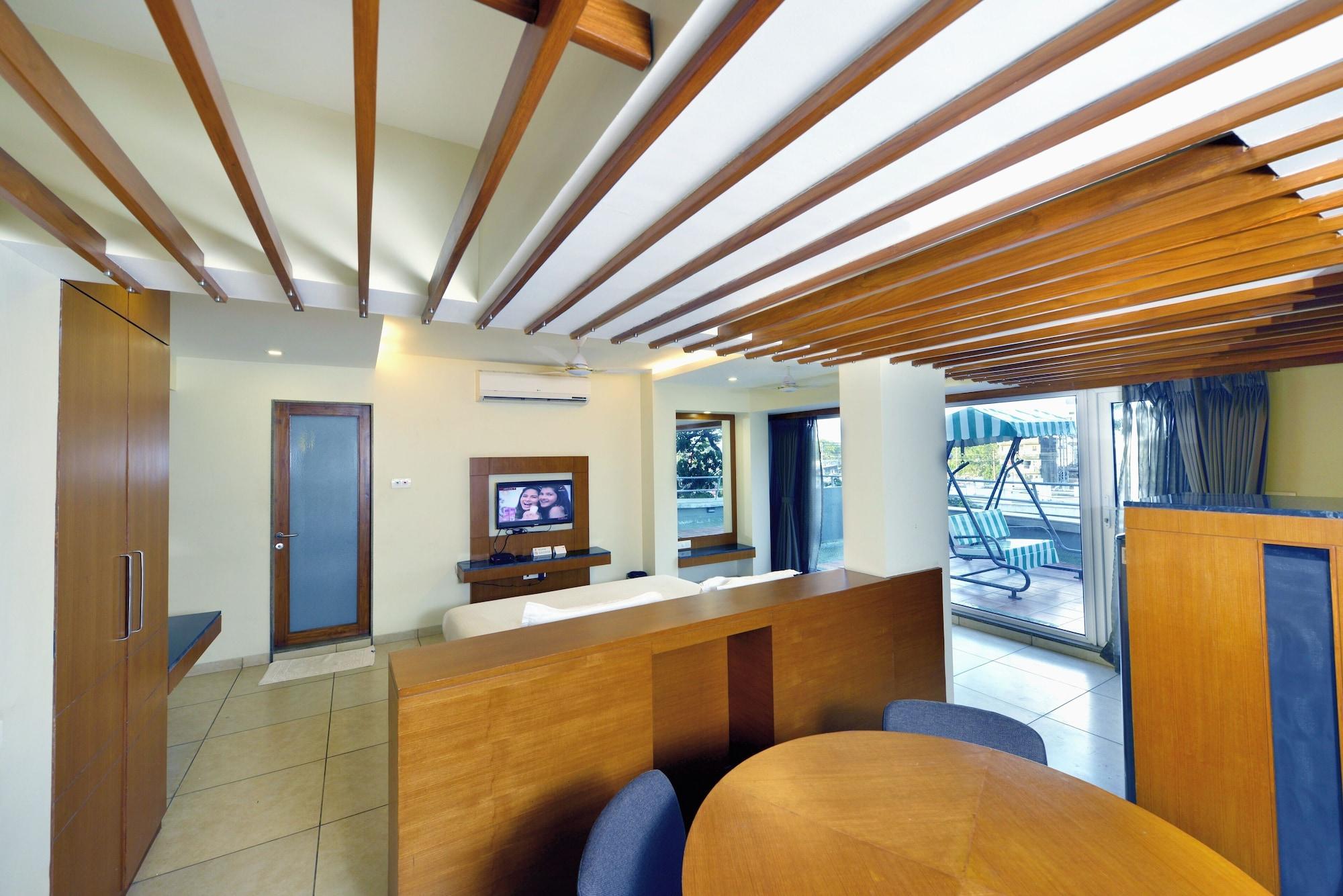 Budget Inn Bellevue Surat Exterior photo