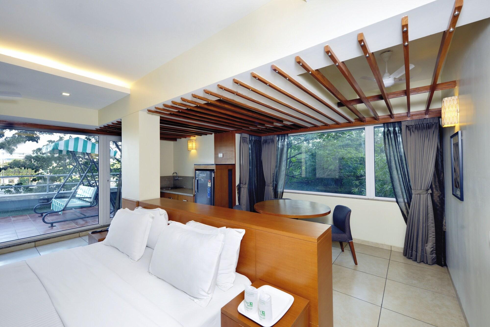 Budget Inn Bellevue Surat Exterior photo